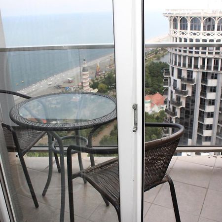 Orbi Sea Towers-Sea View Apartment Batumi Bagian luar foto