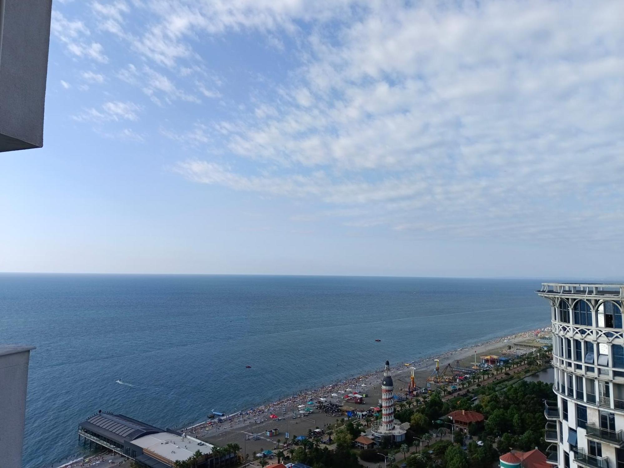 Orbi Sea Towers-Sea View Apartment Batumi Bagian luar foto
