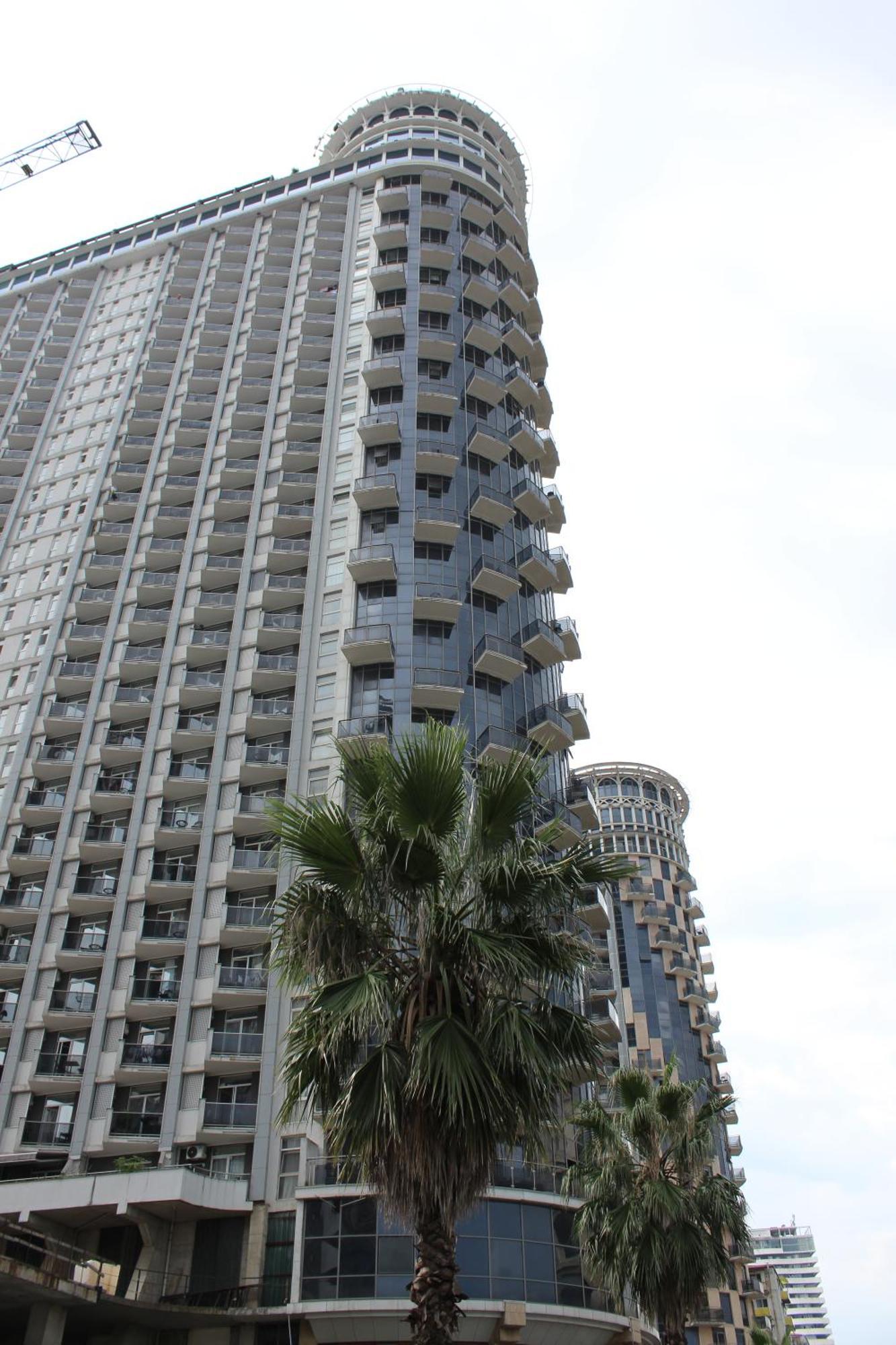 Orbi Sea Towers-Sea View Apartment Batumi Bagian luar foto