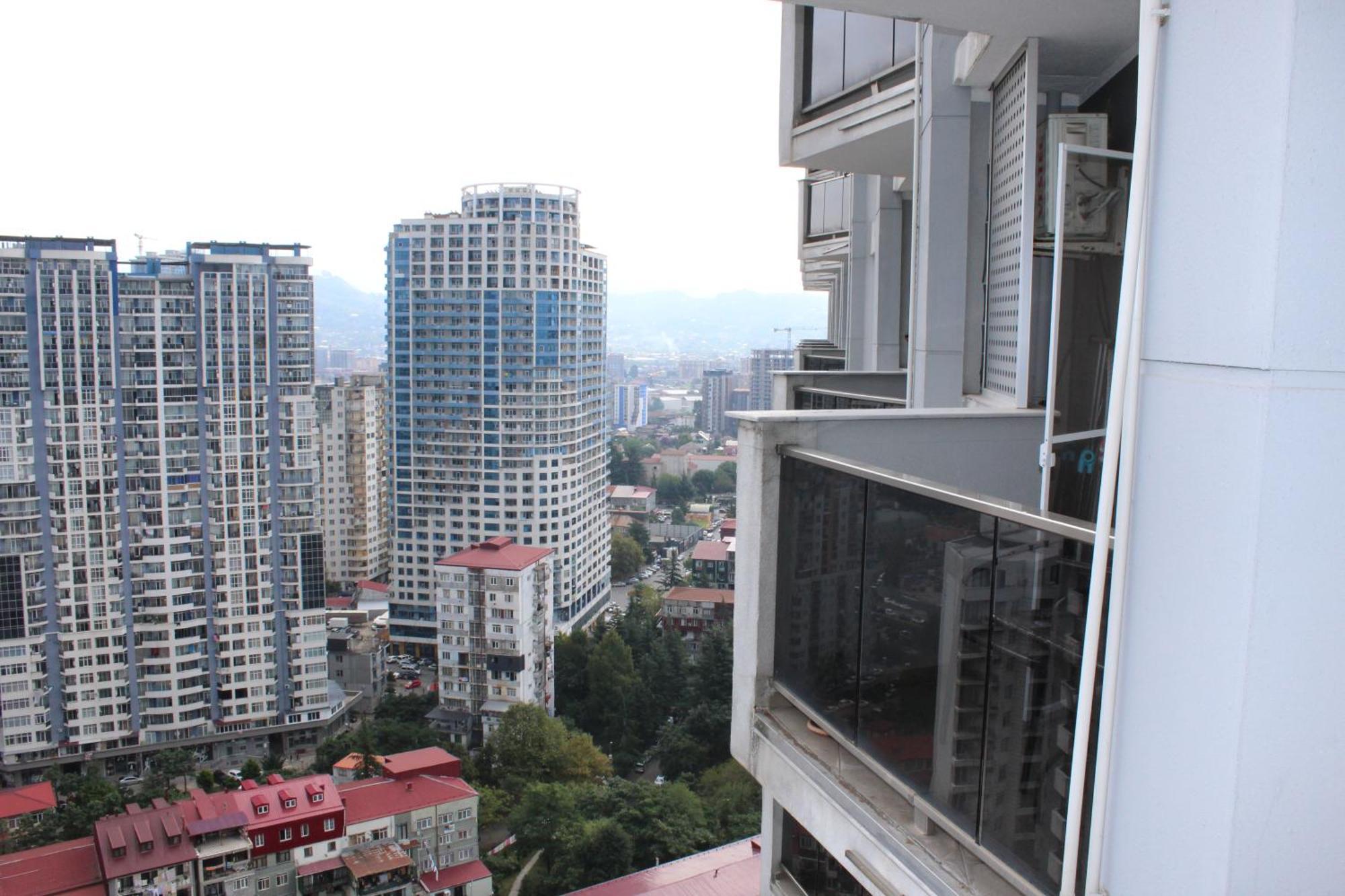 Orbi Sea Towers-Sea View Apartment Batumi Bagian luar foto